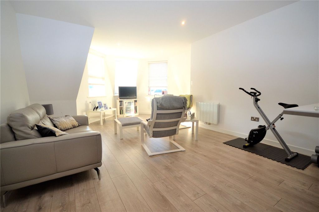 Property photo 2 of 15 Picture No. 03