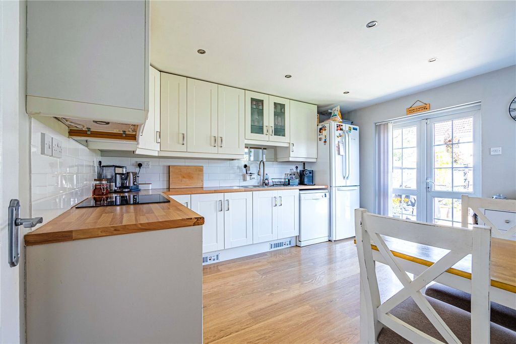 Property photo 3 of 26 Picture No. 24