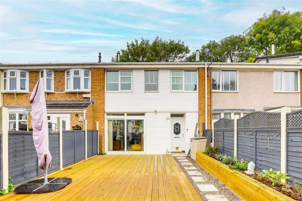 Property photo 1 of 18 11261.Jpg