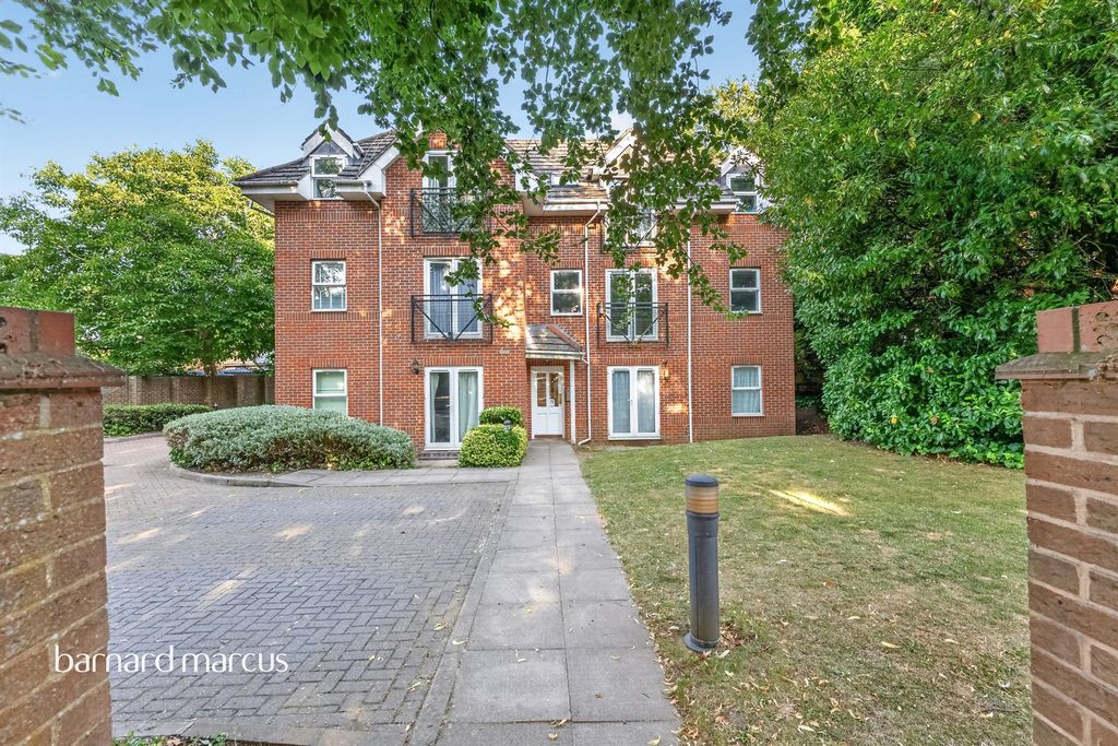 Property photo 1 of 20