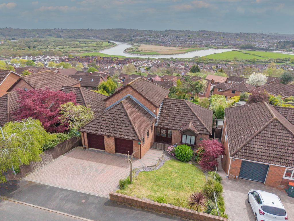 Property photo 2 of 29