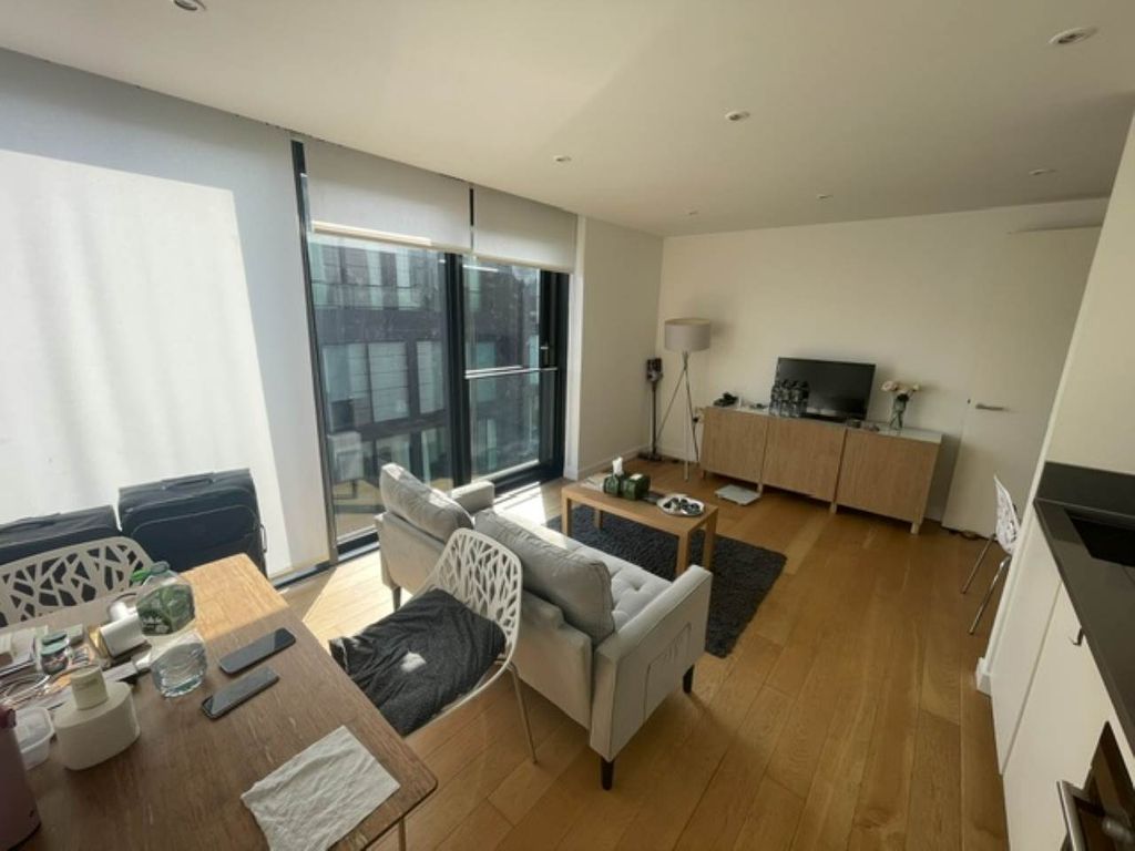 Property photo 2 of 9 8Dd82F19-31Fe-4B93-A4A7-d79c3d0Fdf30