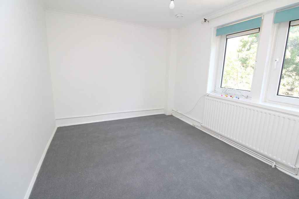 Property photo 2 of 3