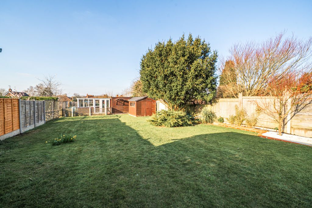 Property photo 2 of 27