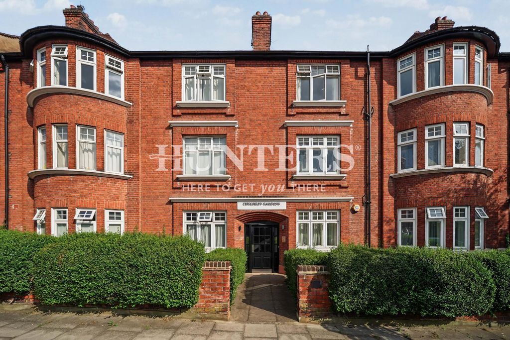 Property photo 3 of 12