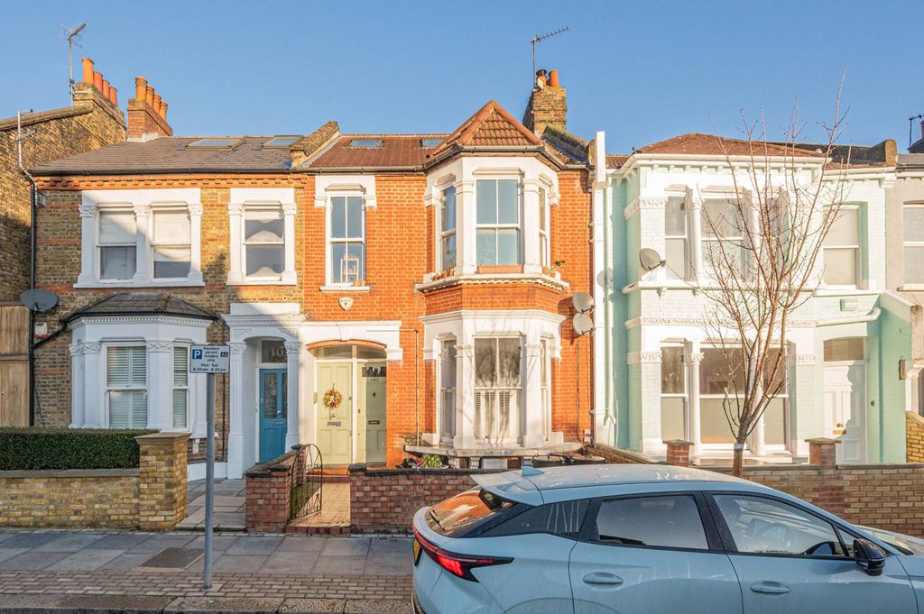 Property photo 2 of 11