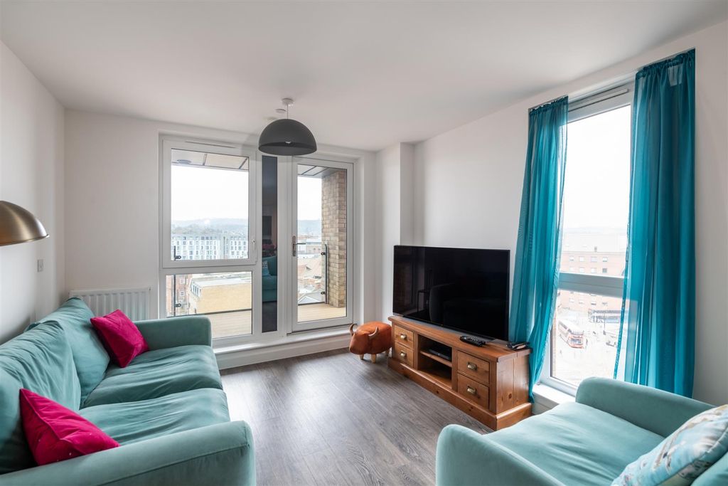 Property photo 2 of 15