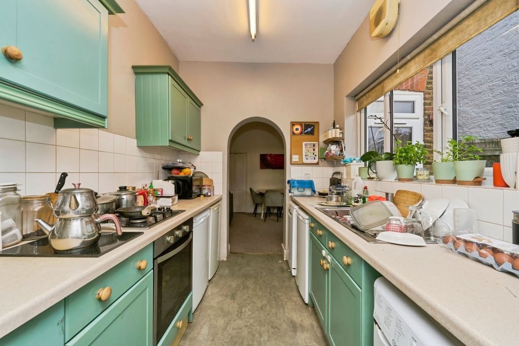 Property photo 3 of 17 Photo