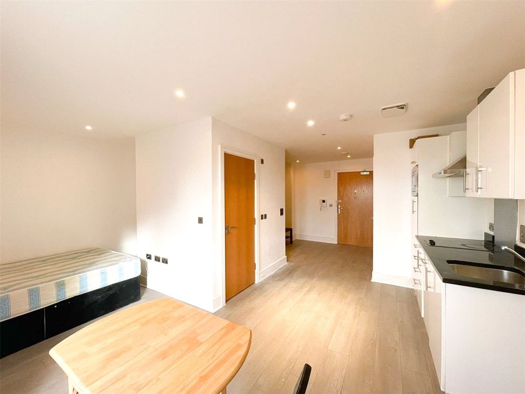 Property photo 1 of 6 Studio Layout