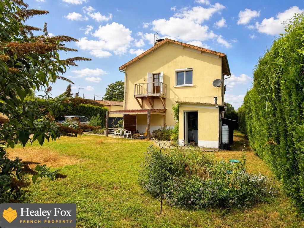 Property photo 2 of 24 1_Maison__Vendre_Charente_2__Moyen_6A56345522F69