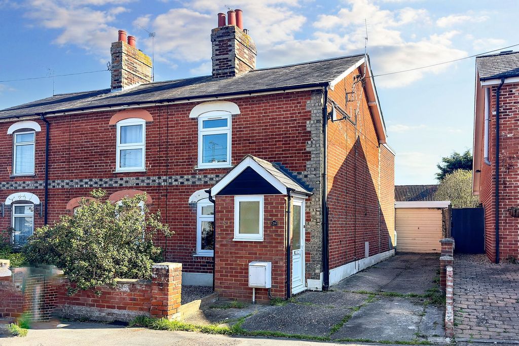 Property photo 1 of 8