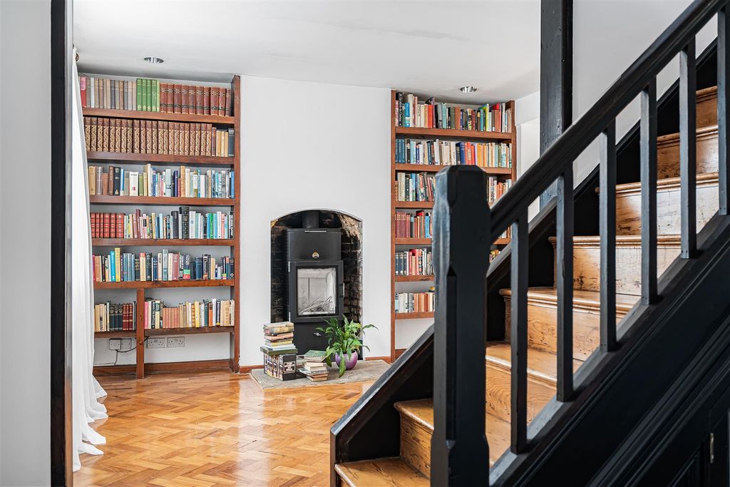 Property photo 3 of 56 44_75122.Jpg