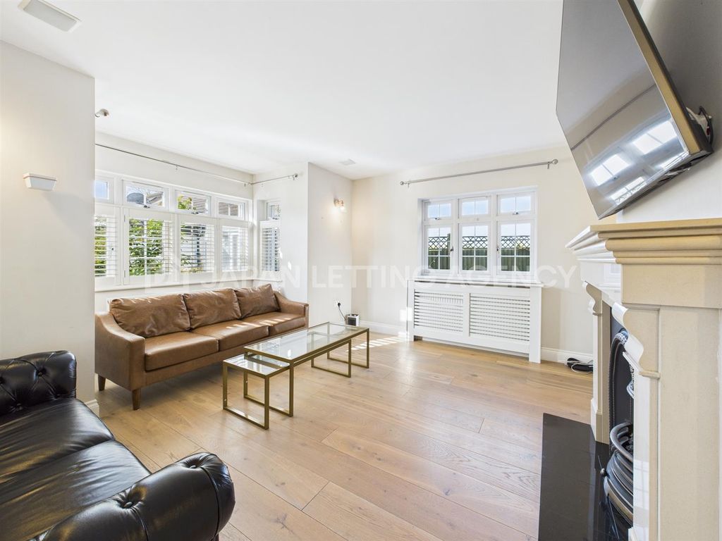 Property photo 3 of 15 Cam04401G0-Pr0056-Still003.Jpg