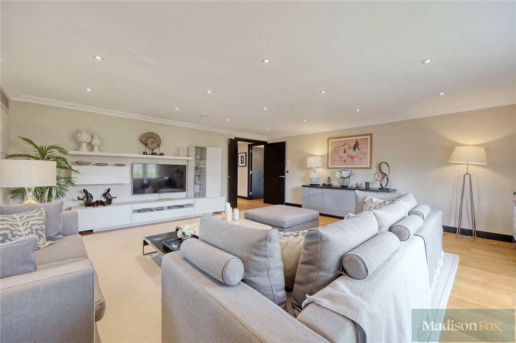 Additional image 13 of 3 bed flat for saleHigh Road, Chigwell, Essex IG7