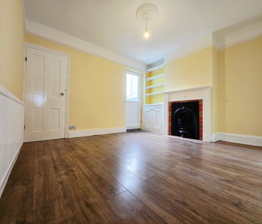 Property photo 3 of 9 20261015_154015