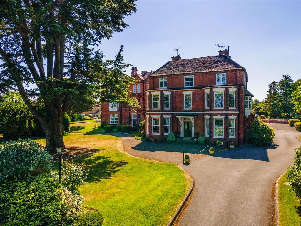 Property photo 2 of 20 28 Fetherston Grange_1.Jpg