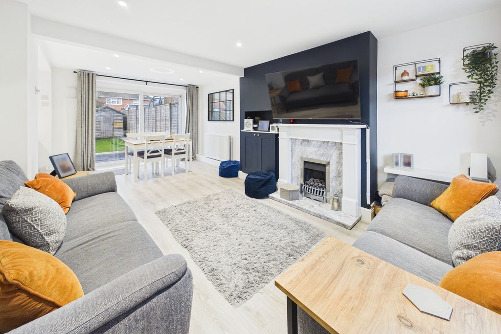 Property photo 3 of 26