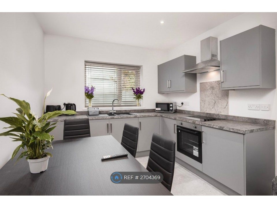 Property photo 1 of 3