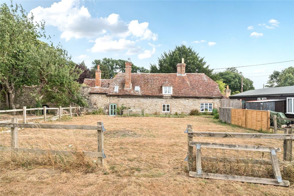 Property photo 1 of 25 Picture No. 05