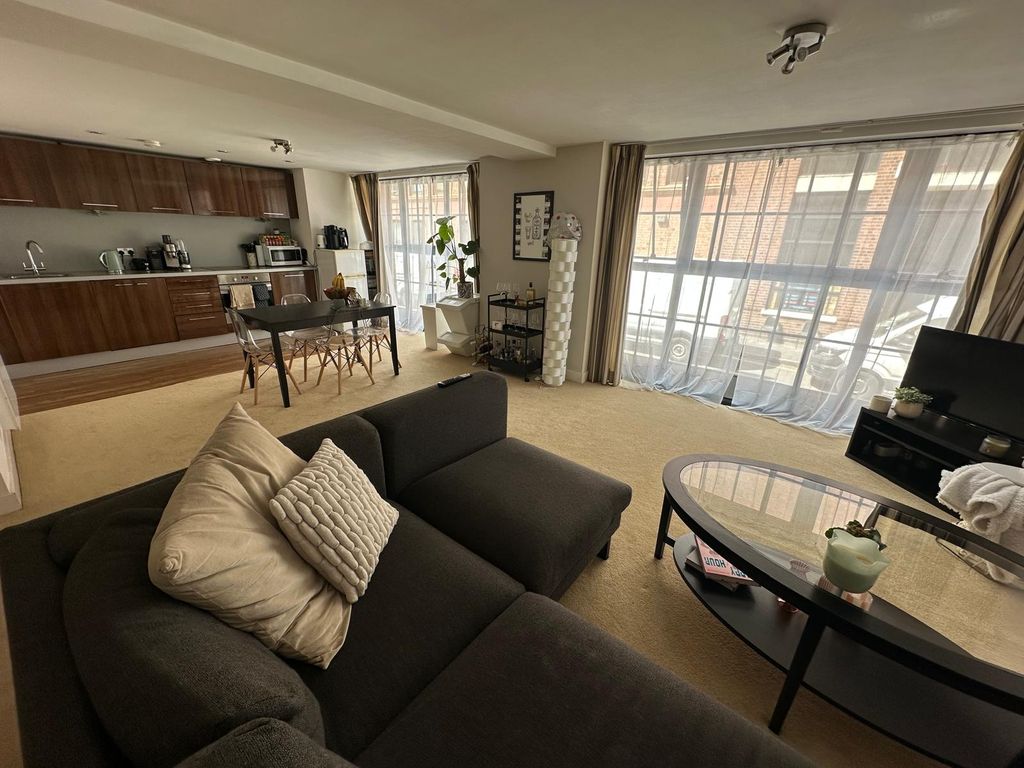 Property photo 1 of 29