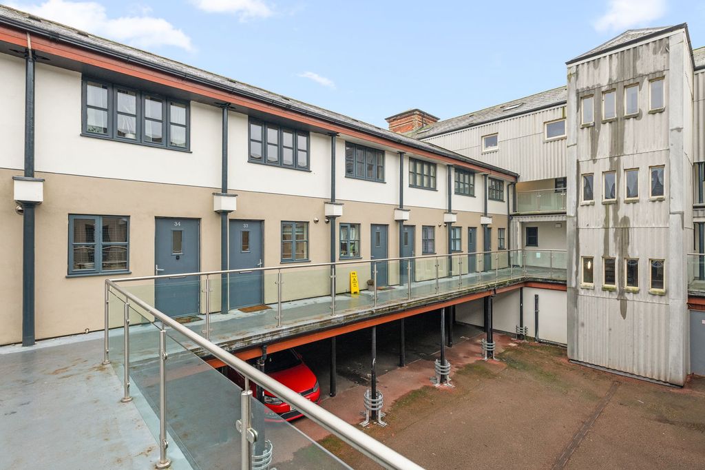 Property photo 3 of 29