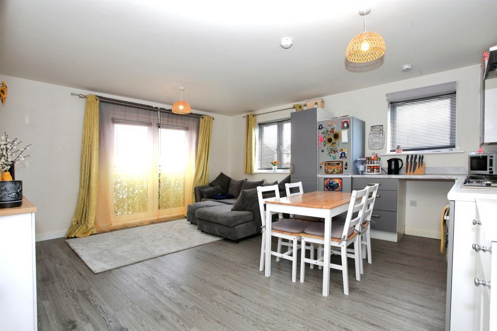 Property photo 2 of 9