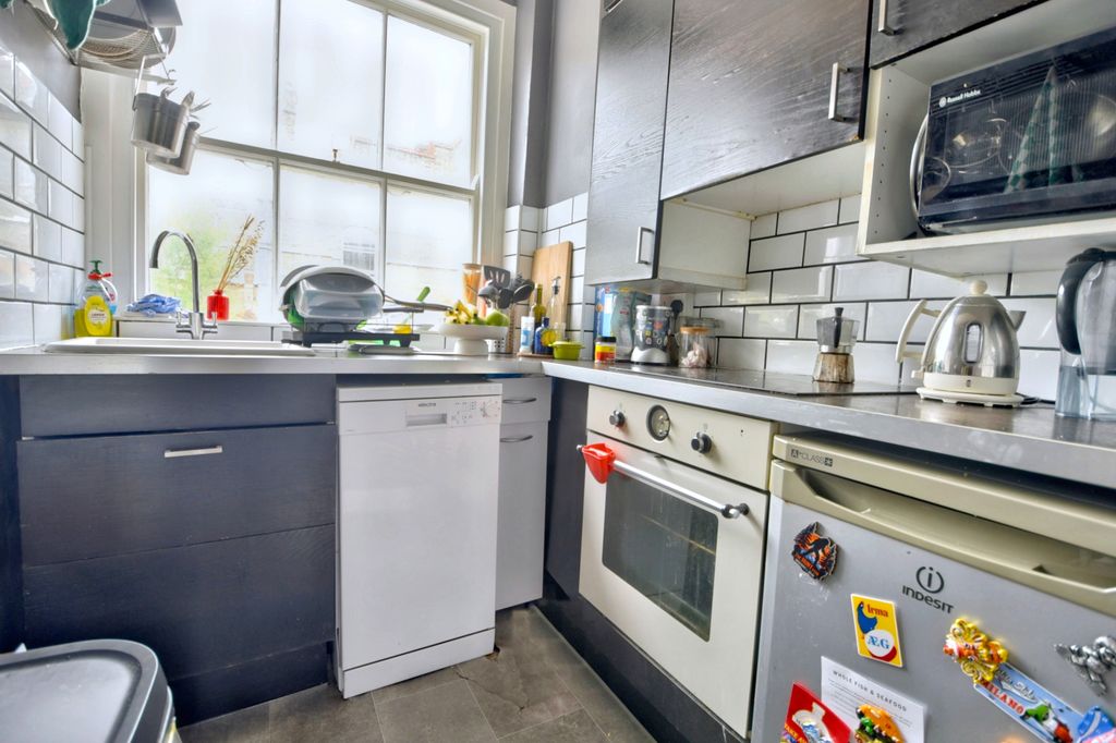 Property photo 2 of 7