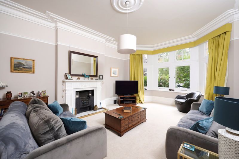 Property photo 3 of 17 Sitting Room