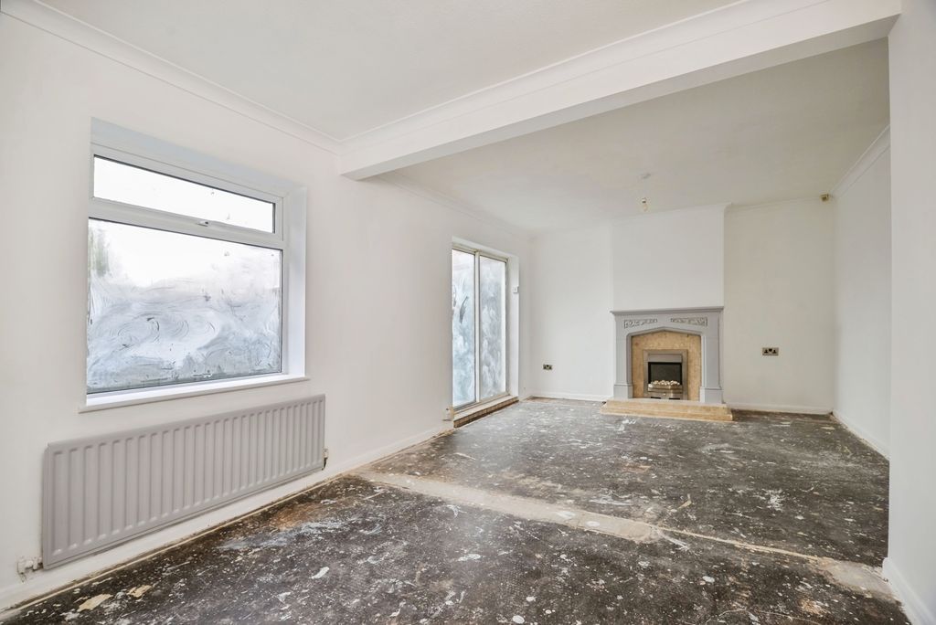 Property photo 2 of 13 Pbox-Img.Jpg