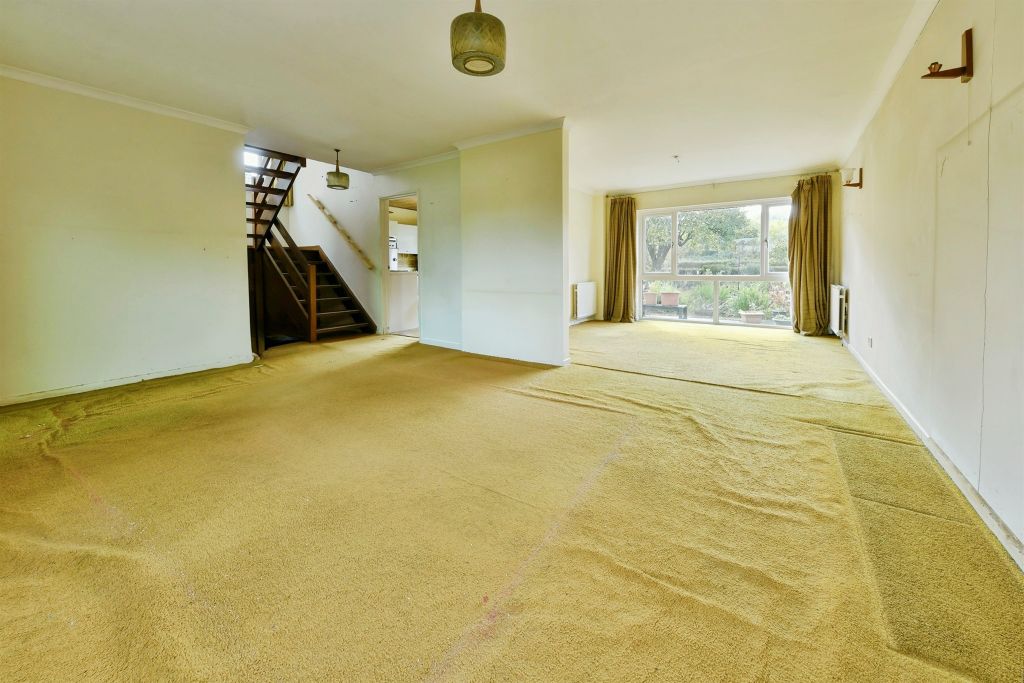 Property photo 3 of 17