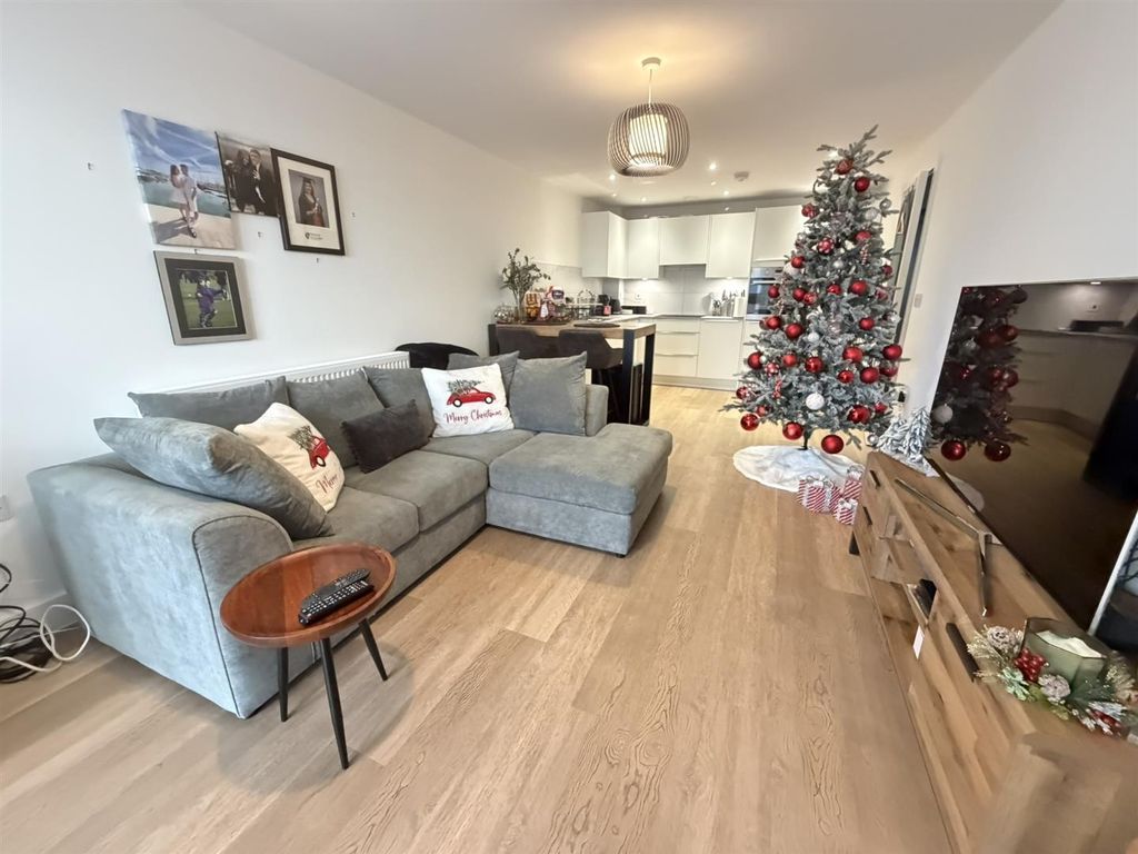 Property photo 3 of 8 Img_0687.Jpeg