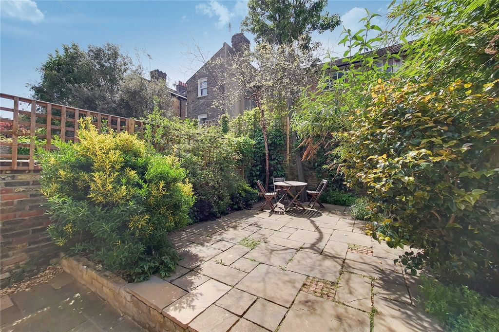 Property photo 3 of 19