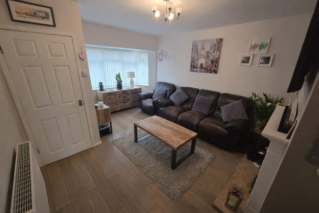 Property photo 2 of 14 Lounge A