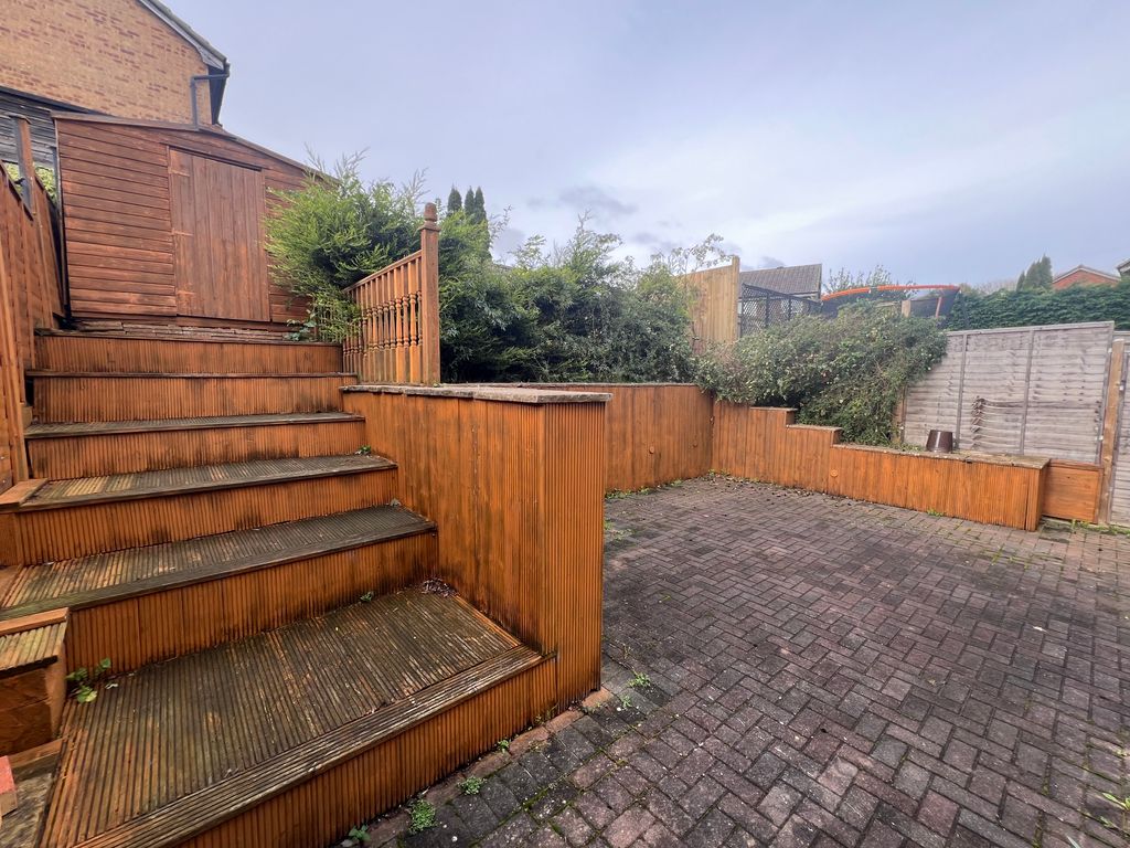 Property photo 3 of 8 Garden