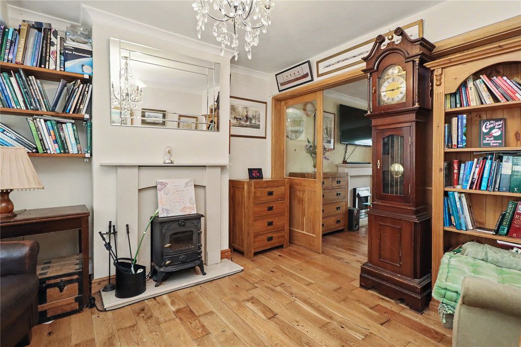 Property photo 3 of 19 Picture No. 18