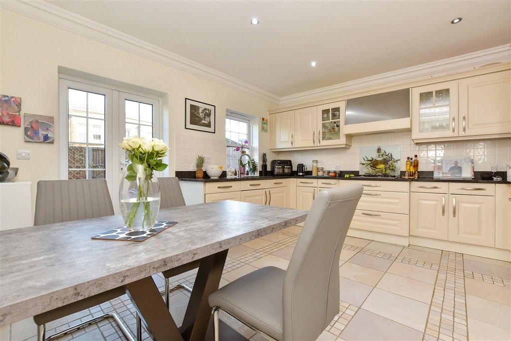 Property photo 2 of 20 Kitchen