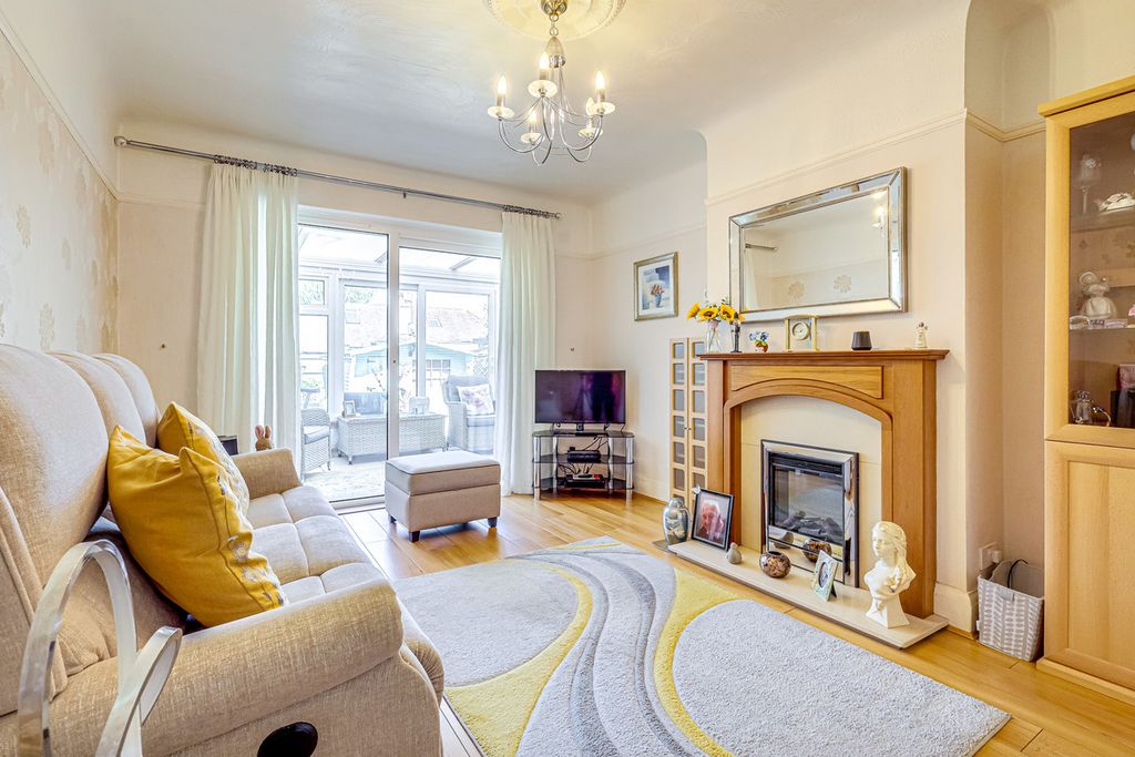 Property photo 3 of 24