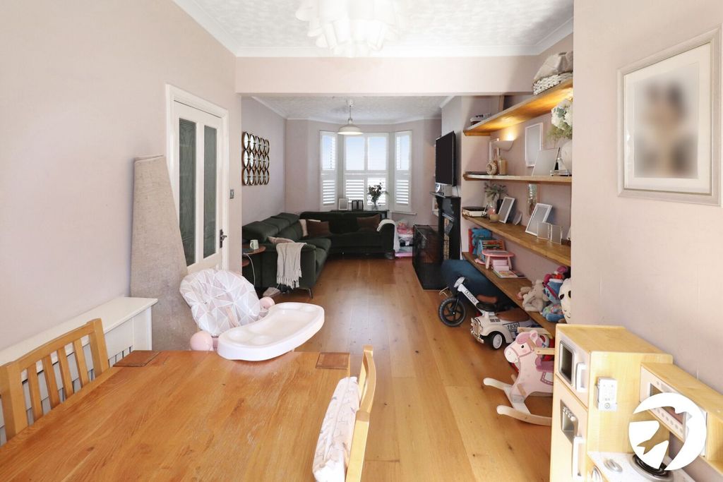 Property photo 2 of 15 Picture No. 06