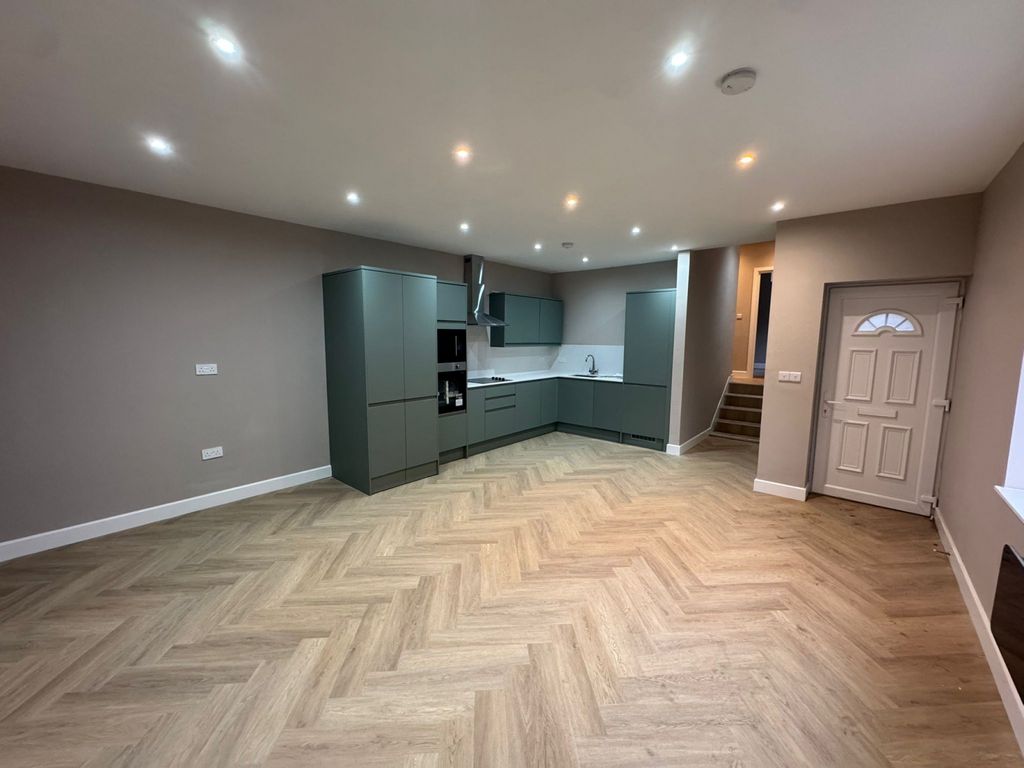 Property photo 2 of 5 Gallery