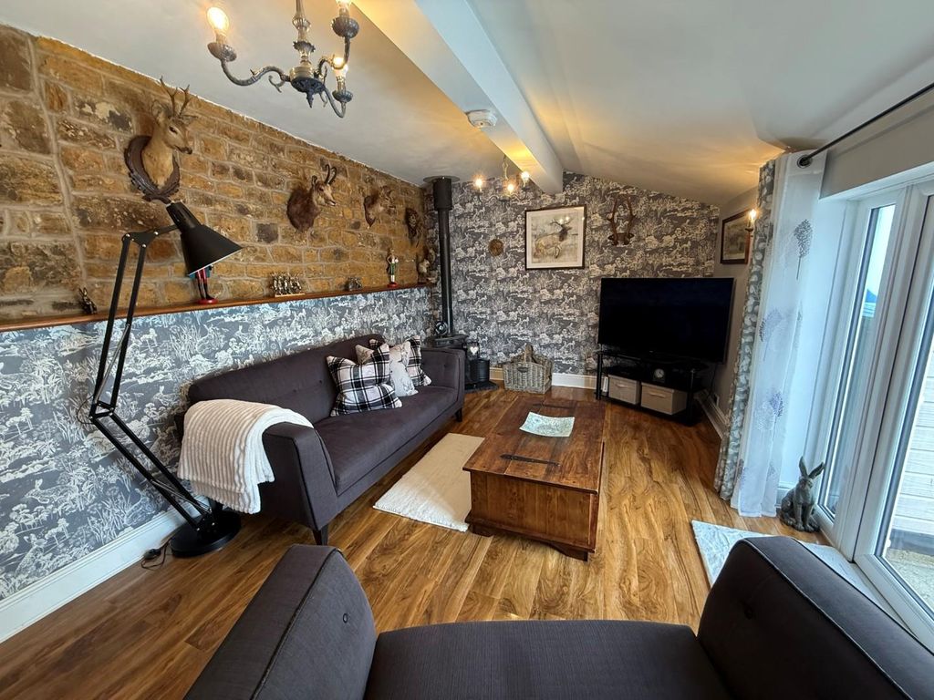 Property photo 3 of 18 11.Jpg