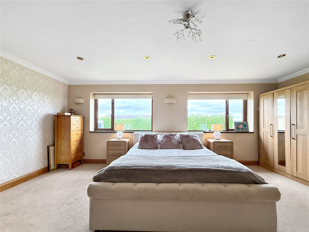 Property photo 2 of 30 Picture No. 02