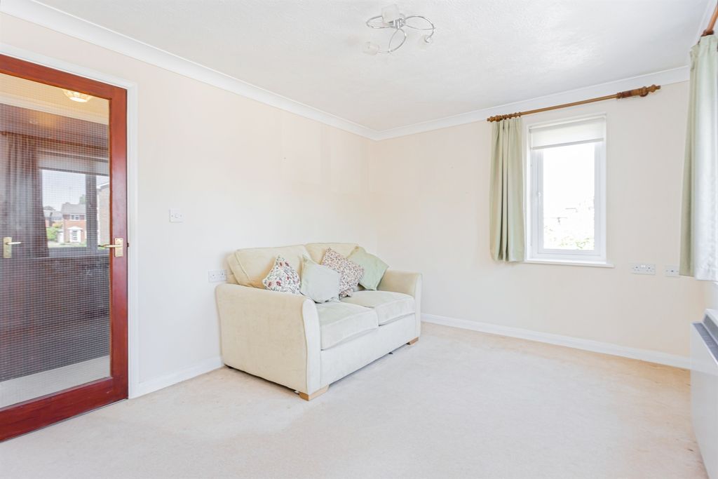 Property photo 3 of 17