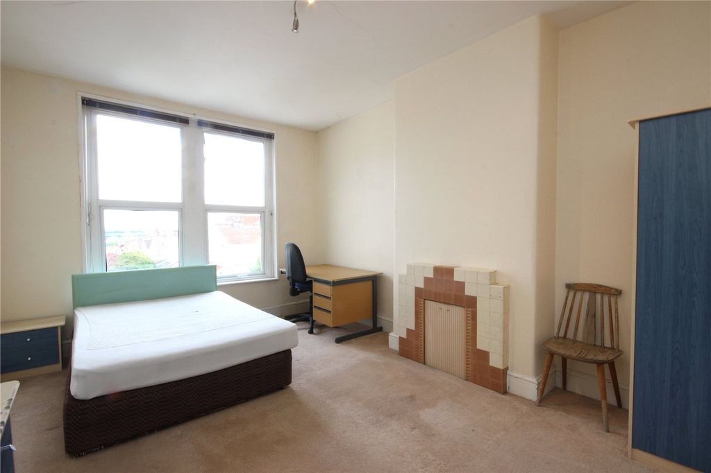 Additional image 12 of 8 bed terraced house to rentGloucester Road, Horfield, Bristol BS7