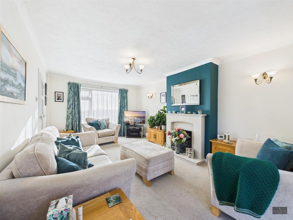 Property photo 2 of 20 Cam02887G0-Pr0568-Still023.Jpg