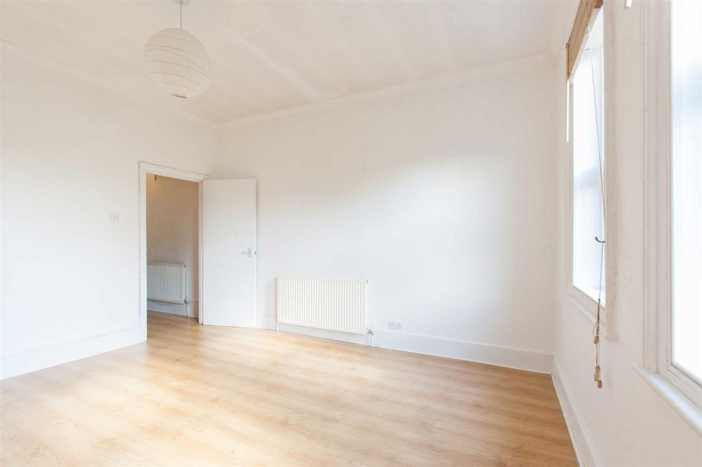 Property photo 3 of 4