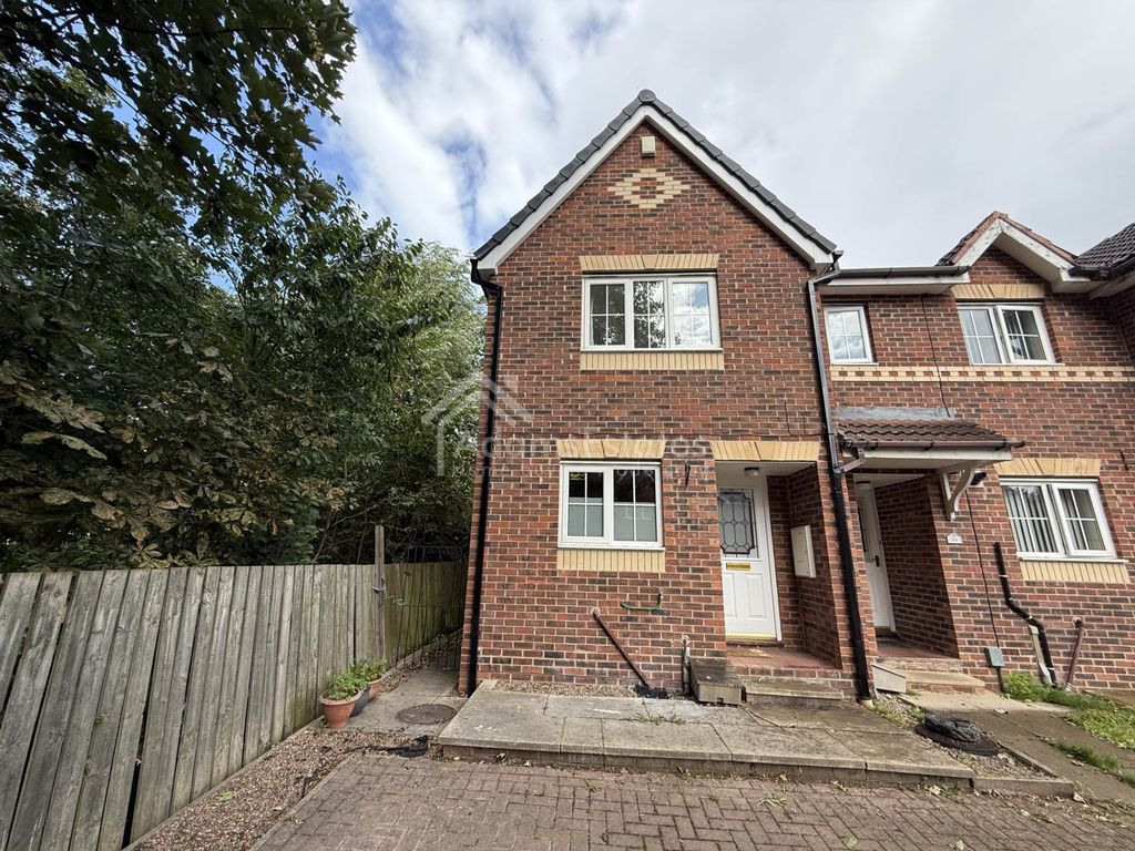 Property photo 1 of 9