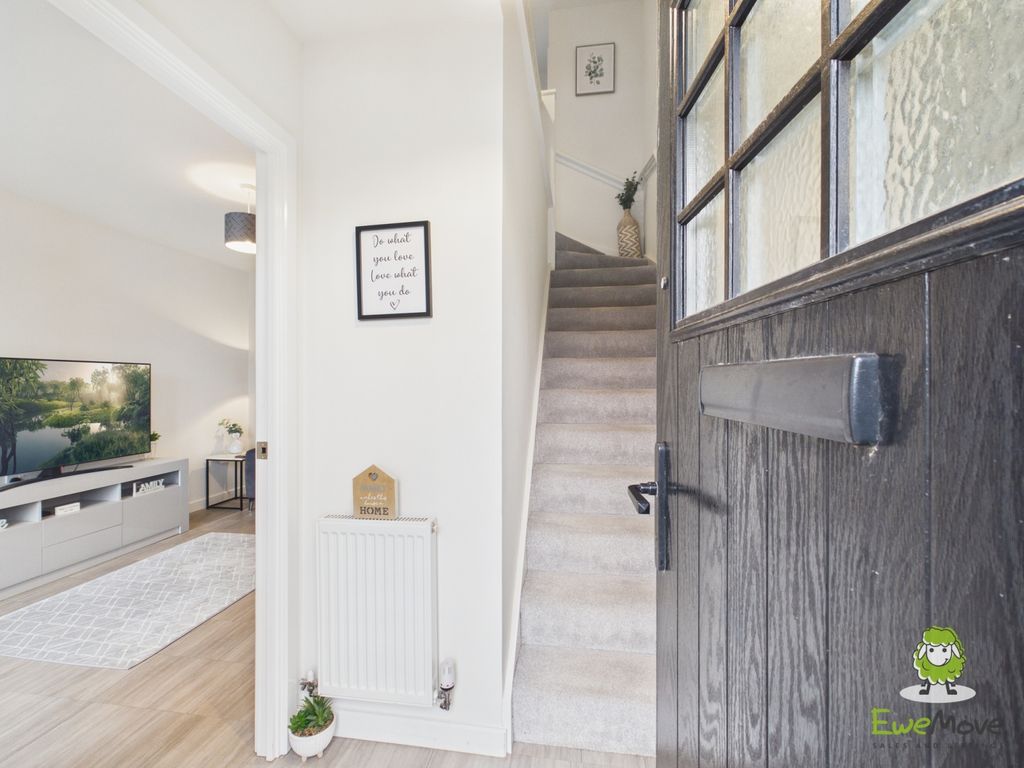 Property photo 2 of 32 16 Greenkeepers Avenue - Entrance