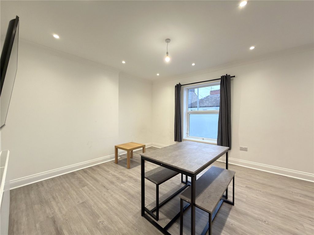 Property photo 3 of 5 Picture No. 03