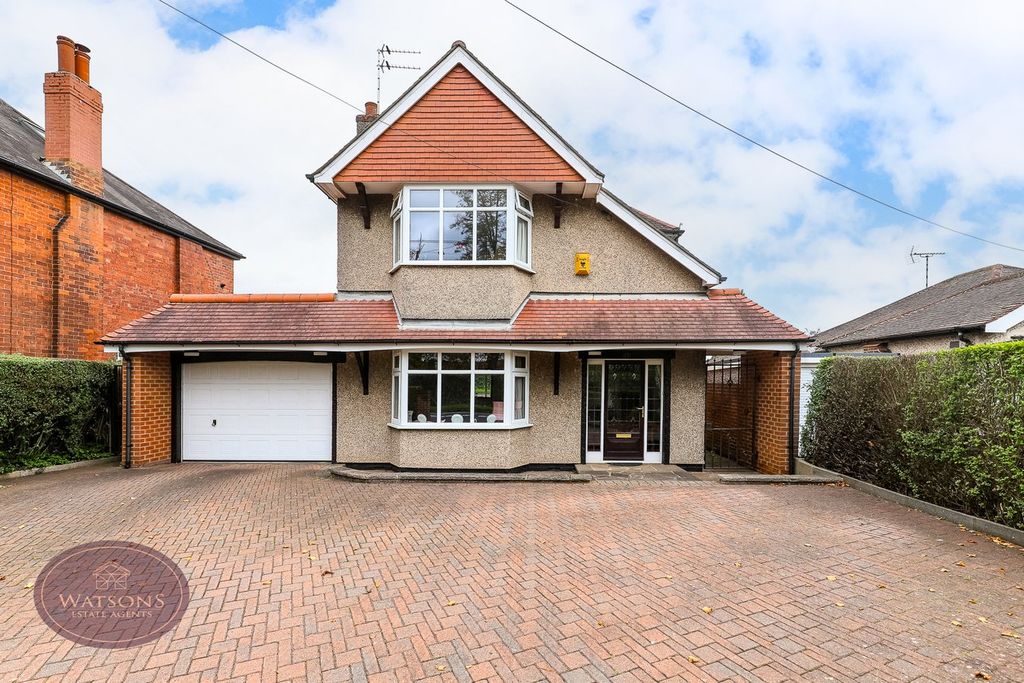 Property photo 1 of 32