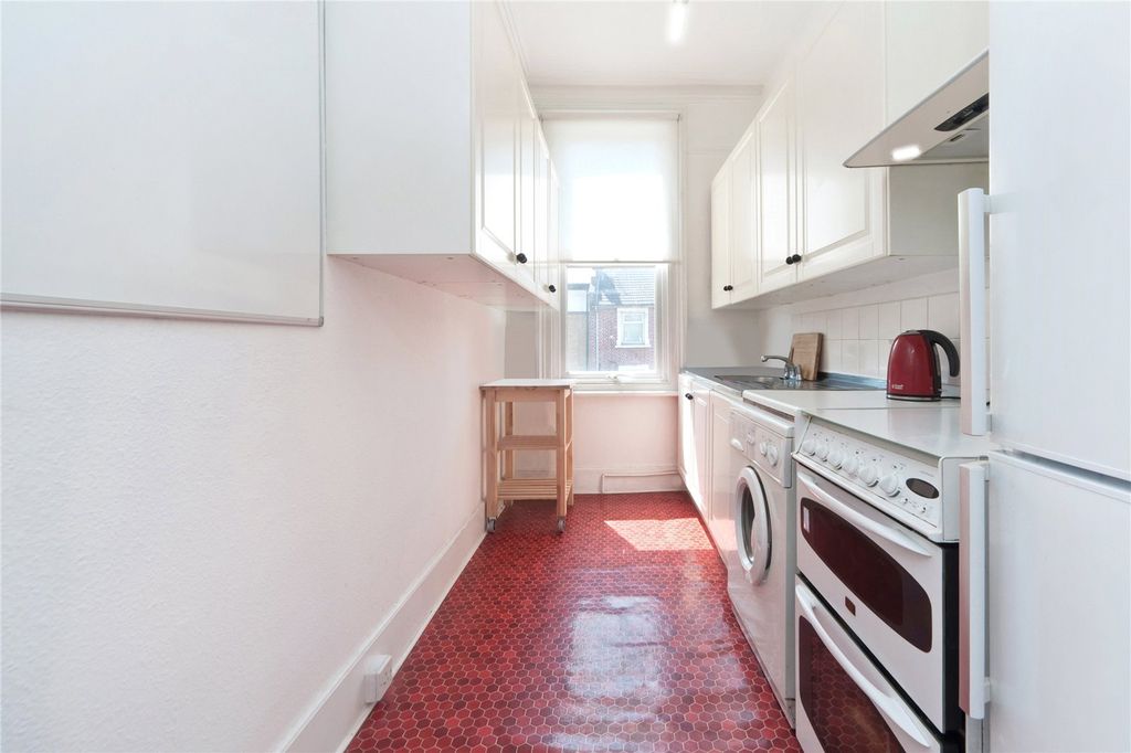 Property photo 3 of 14